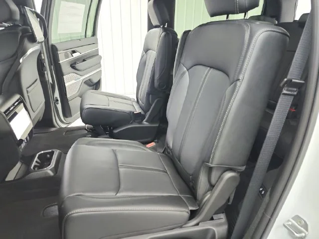 2026 Jeep Grand Wagoneer Summit Obsidian - Photo 36