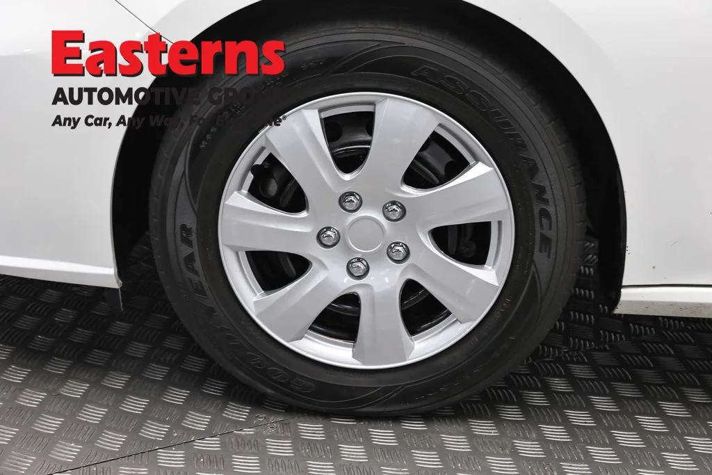 Used 2024 White Nissan 2.5 S image 31