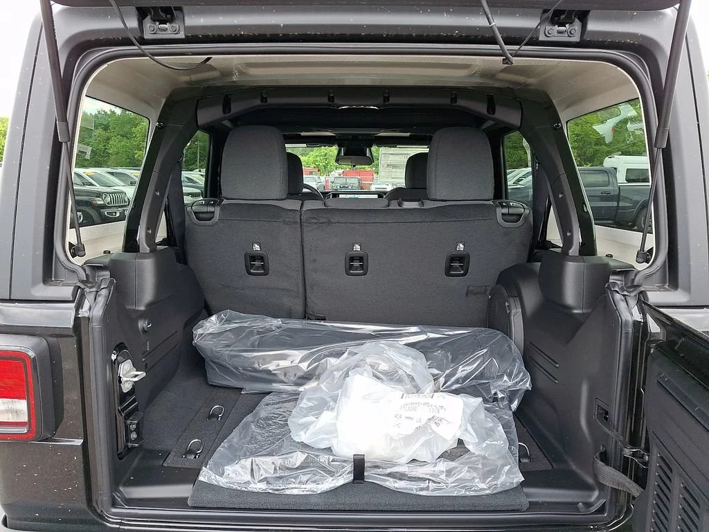 New 2026 Black Clearcoat Jeep 85th Anniversary image 21