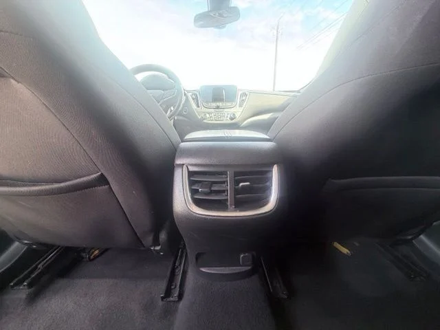 Used 2022 White Chevrolet LT image 24