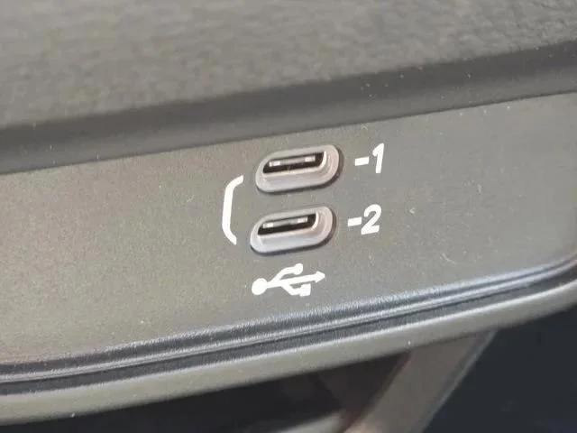 2026 Chrysler Pacifica Select - Photo 10