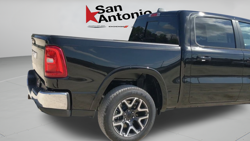 New 2026 Diamond Black Crystal Pearl-Coat Exterior Paint RAM Laramie image 43