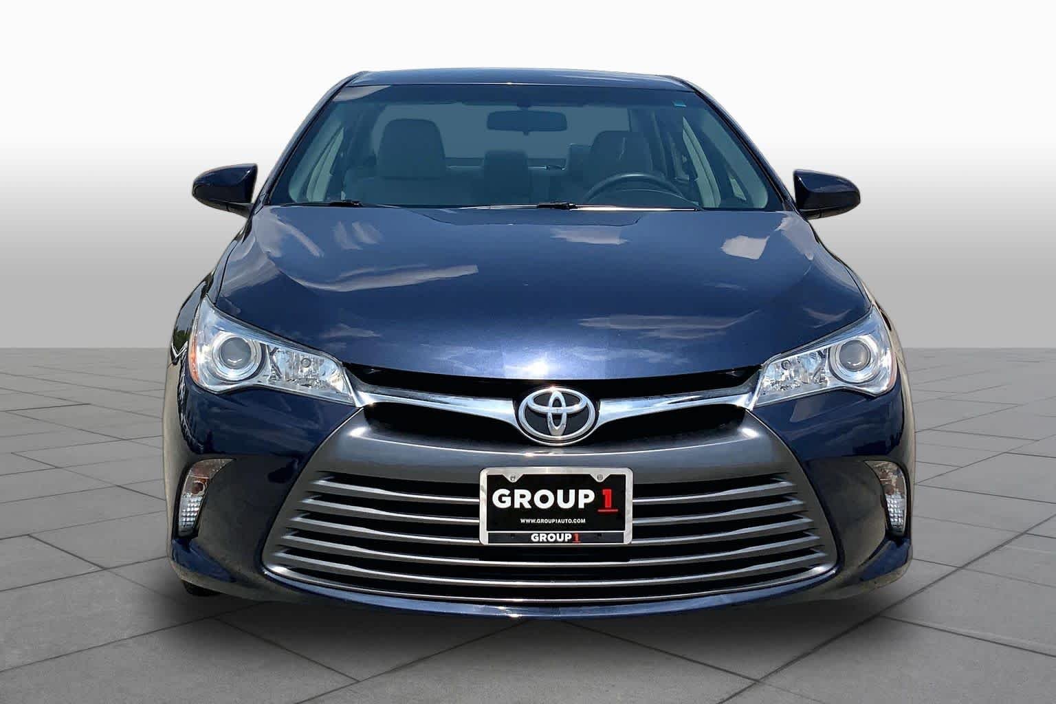 Used 2016 Parisian Night Pearl Toyota LE image 4