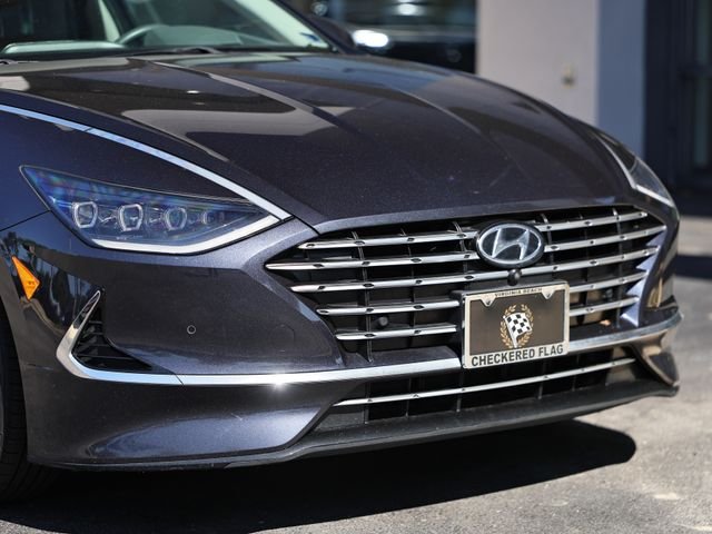 Used 2021 Nocturne Black Hyundai Limited image 2