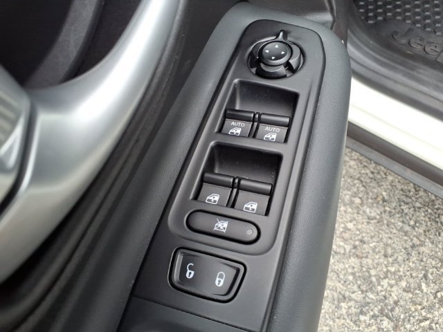 2023 Jeep Renegade Upland - Photo 25