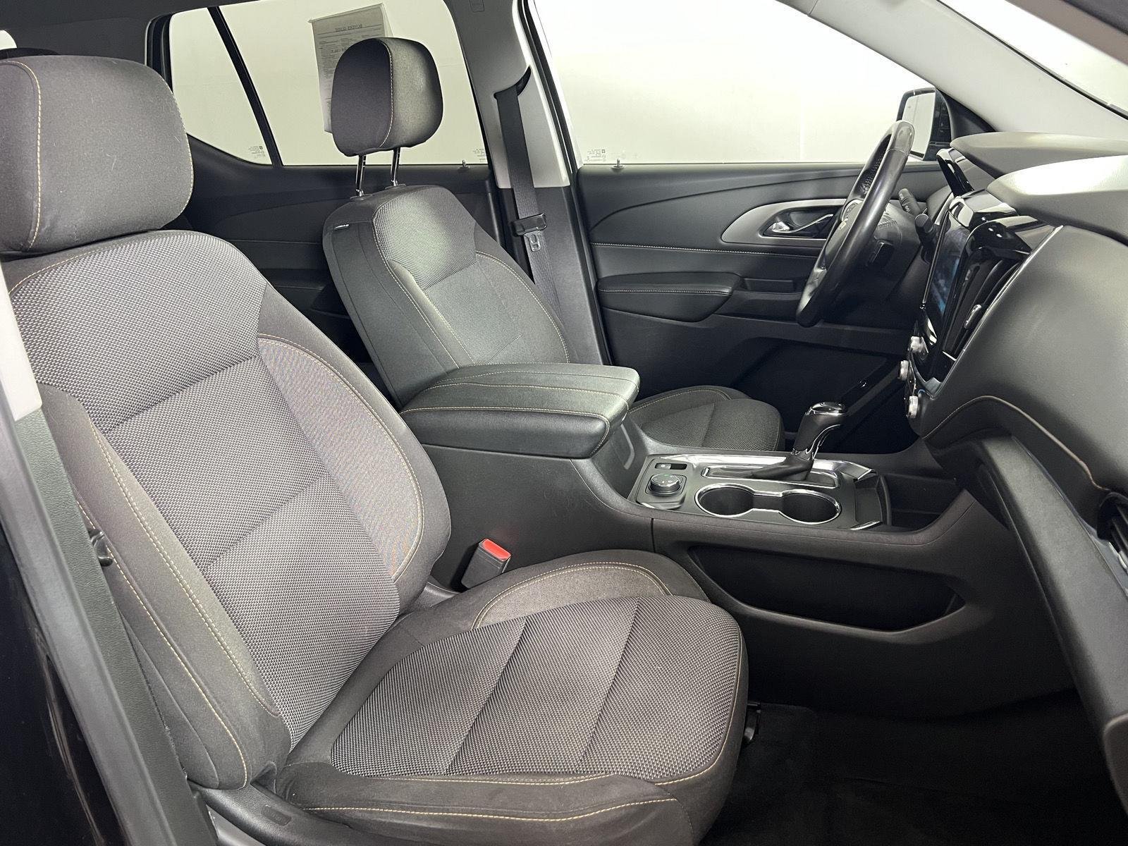 Used 2018 Mosaic Black Metallic Chevrolet LT Cloth image 25
