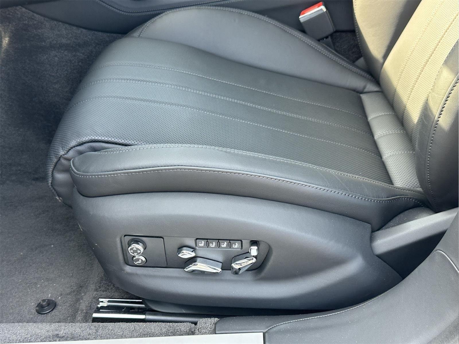 2026 Bentley Flying Spur - Photo 16
