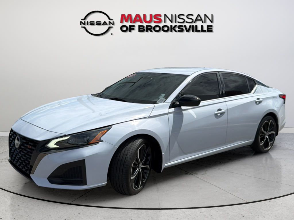 Used 2023 Pearl Nissan 2.5 SR image 5