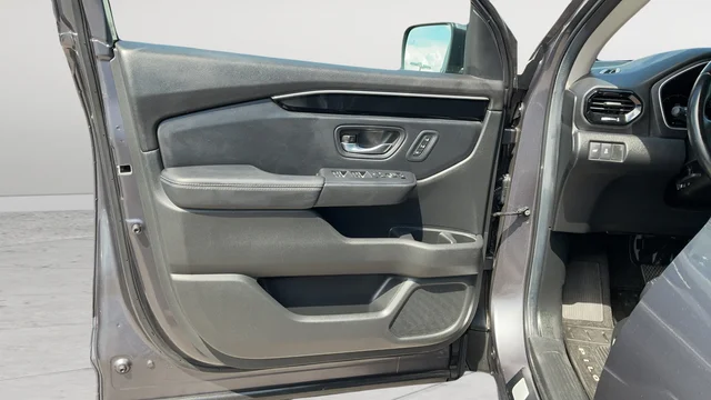 Used 2025  Honda EX-L image 19