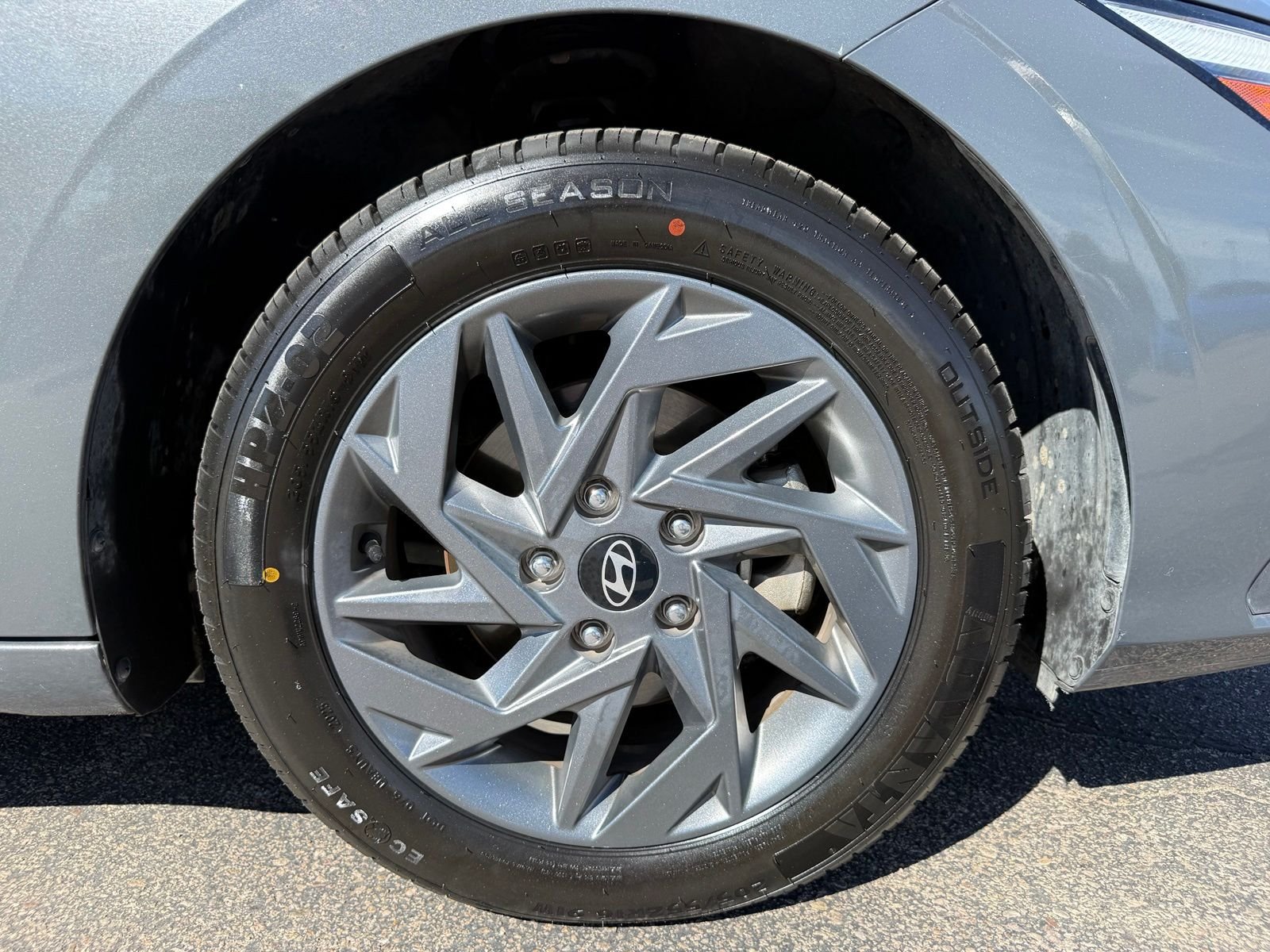 Used 2024 Gray Hyundai SEL image 38