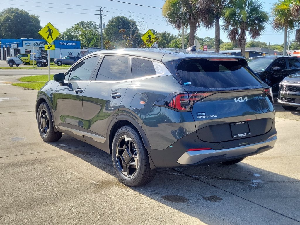 New 2026 Gravity Gray Kia EX image 4