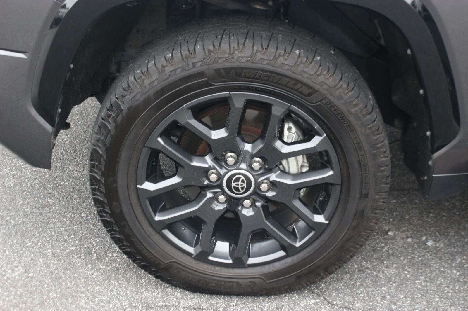 Used 2022 Grey Toyota Platinum Hybrid image 39