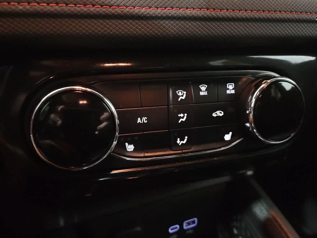 Used 2024 Summit White Chevrolet RS image 18
