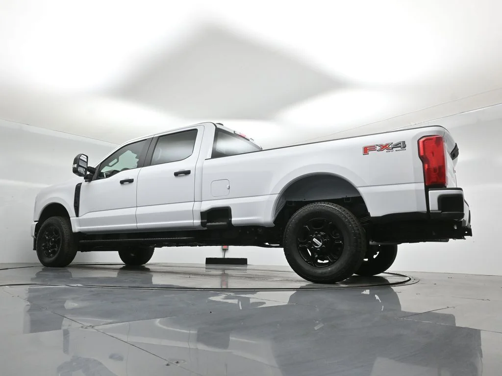 New 2026 Oxford White Ford XL image 44