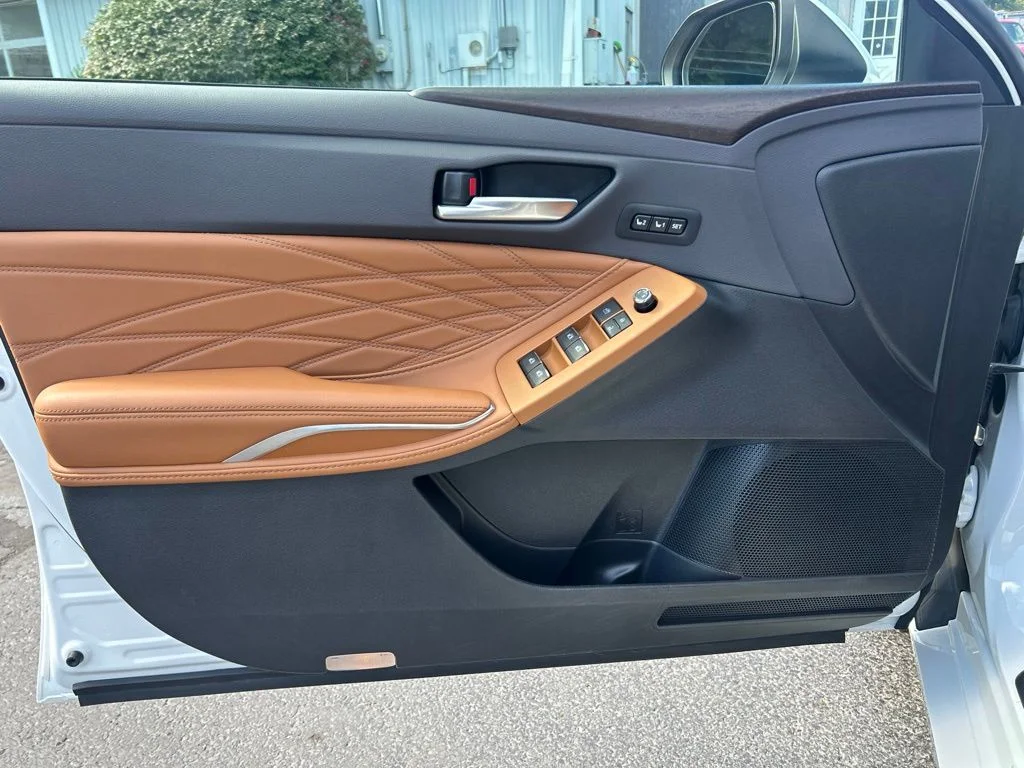 Used 2019 Beige Toyota Limited image 10