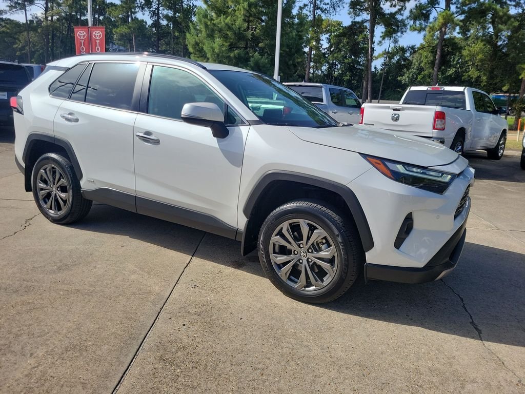 Certified Used 2025  Toyota Limited image 10