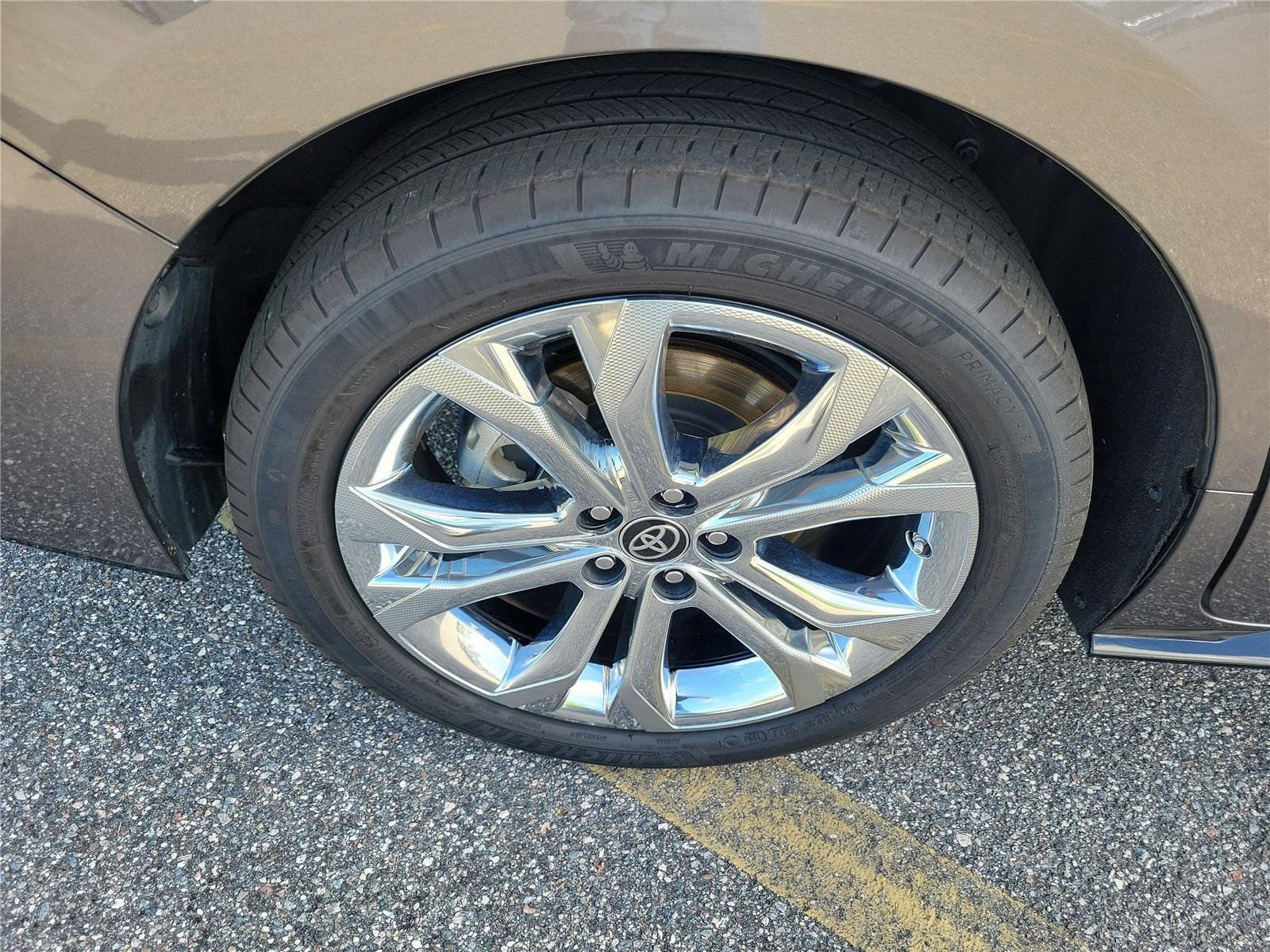 Used 2022 Predawn Gray Mica Toyota Platinum image 7