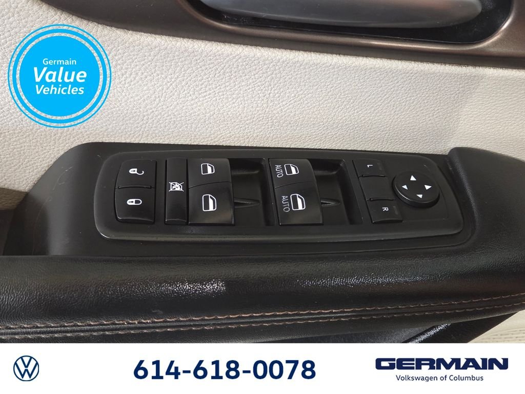 Used 2017 Blue Chrysler LX image 24