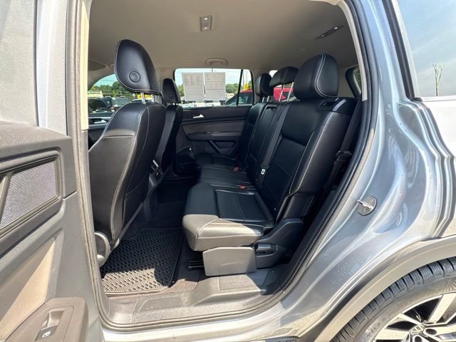 Used 2022 Silver Volkswagen 2.0T SE image 26