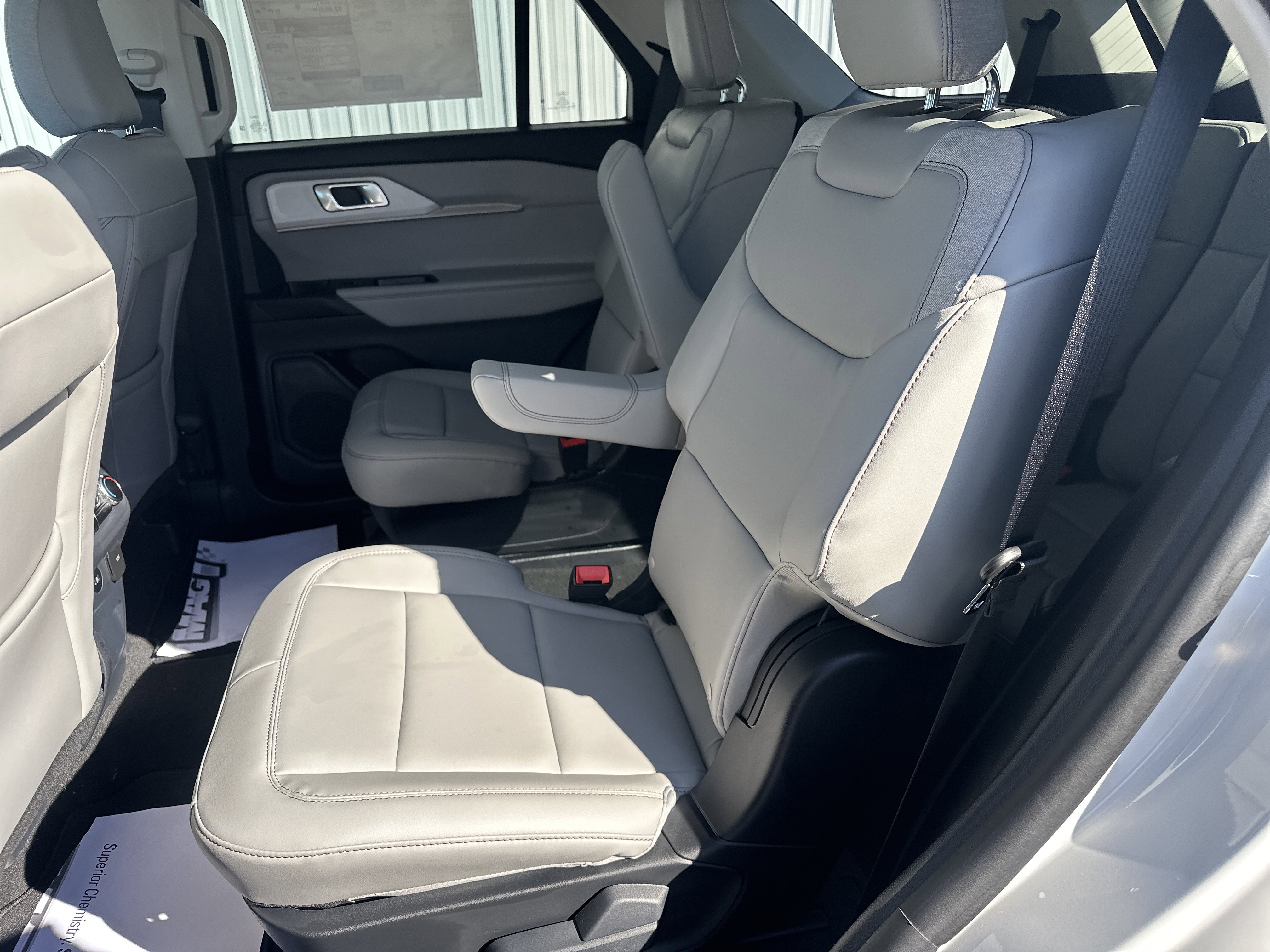 New 2026 Star White Metallic Tri-Coat Ford Active image 13
