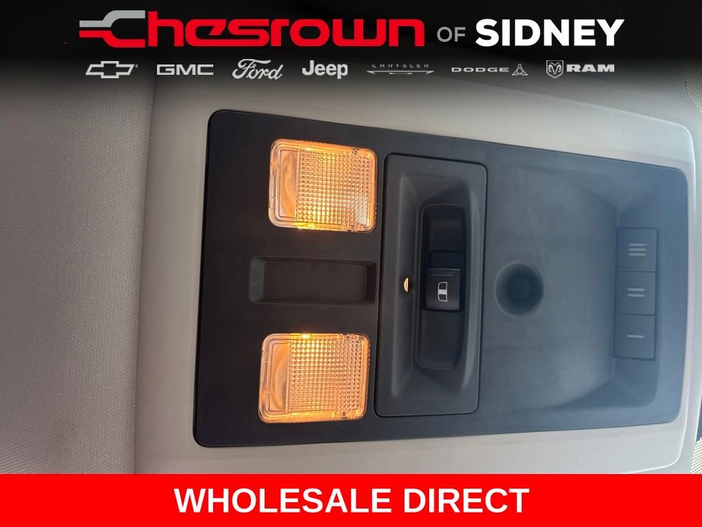 Used 2015 Bright Silver Clearcoat Metallic Ram Outdoorsman image 25