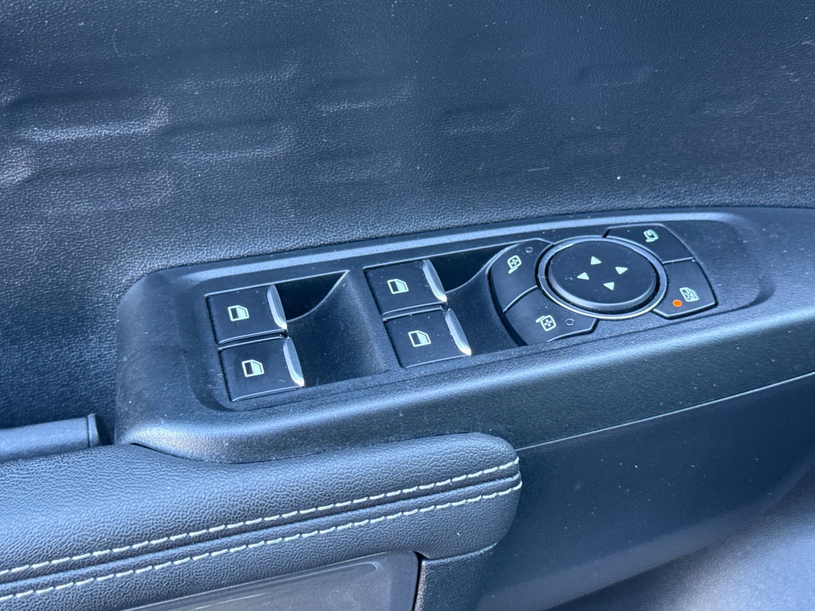 Used 2024 Silver Ford XLT image 11