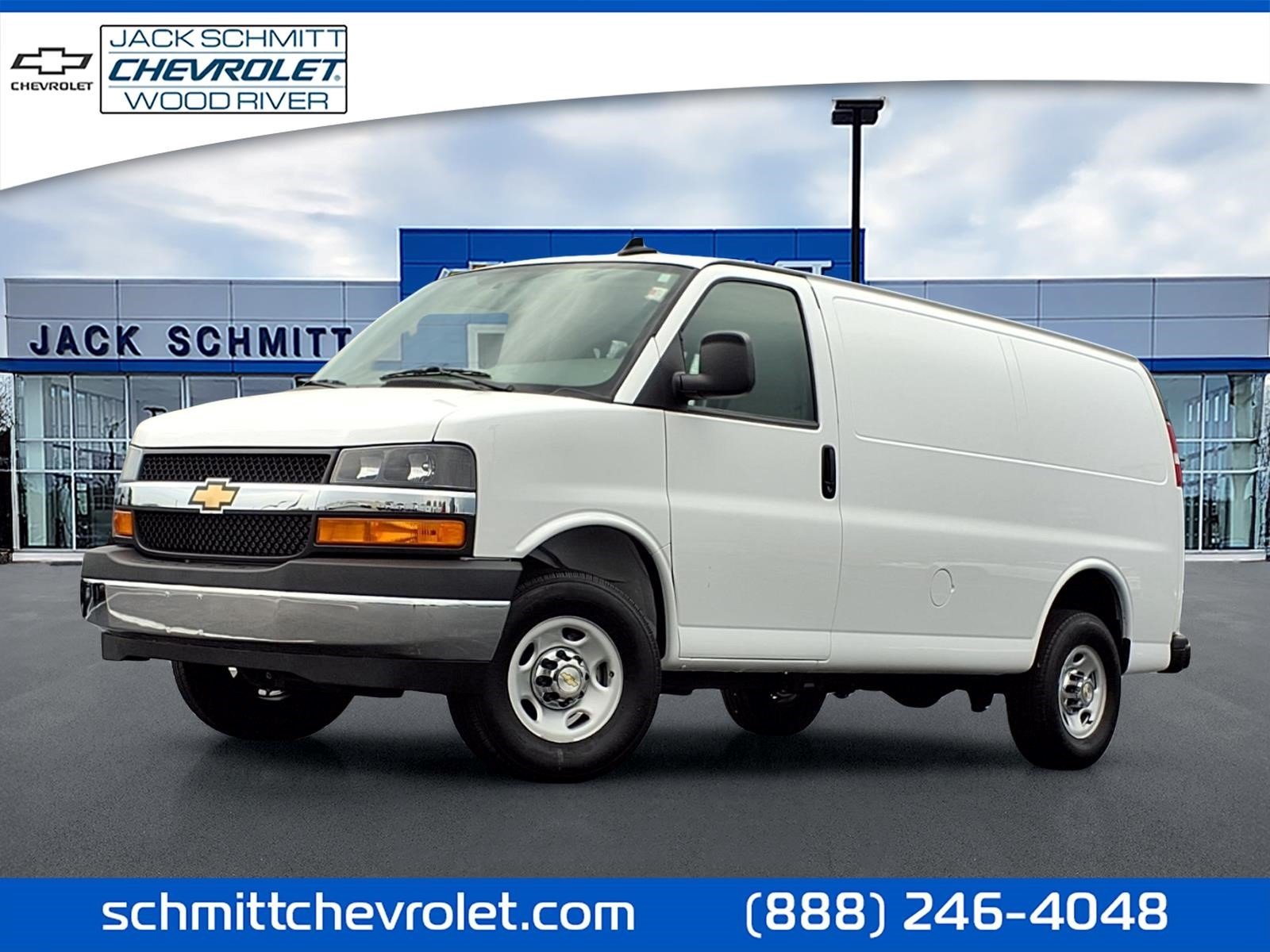 2024 Chevrolet Express 3500 Work Van HD's photo