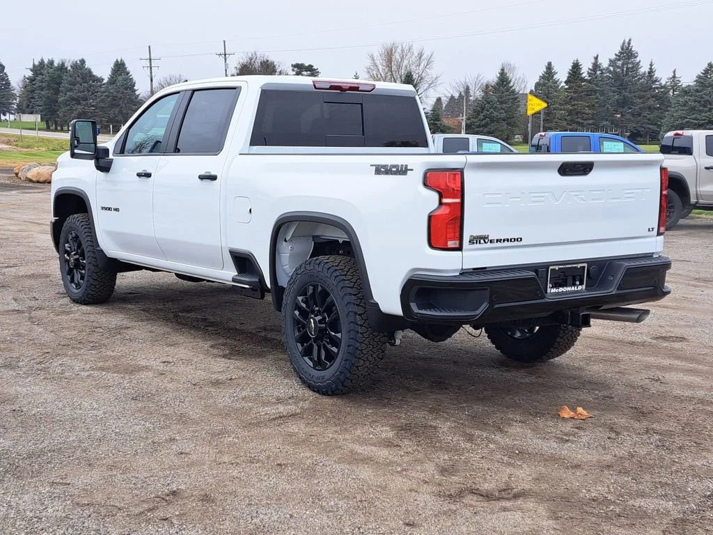 2026 Chevrolet Silverado 3500 HD LT - Photo 4