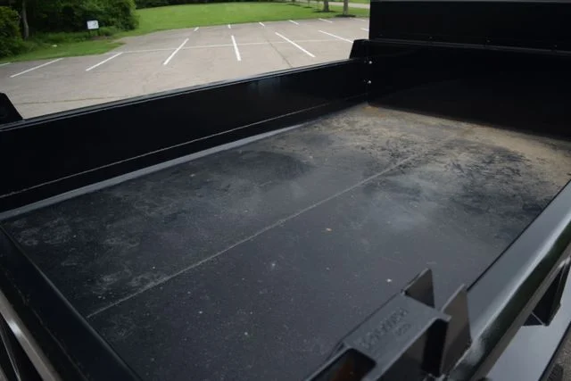 2025 Ford F-550 Super Duty Chassis Cab XL - Photo 21
