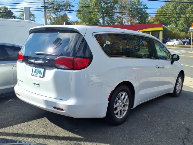 Used 2023 White Chrysler LX image 8