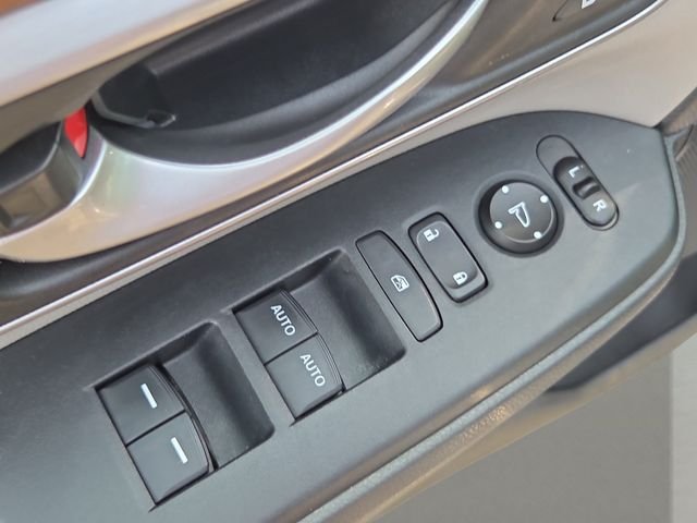 Used 2017 Gray Honda EX-L image 19