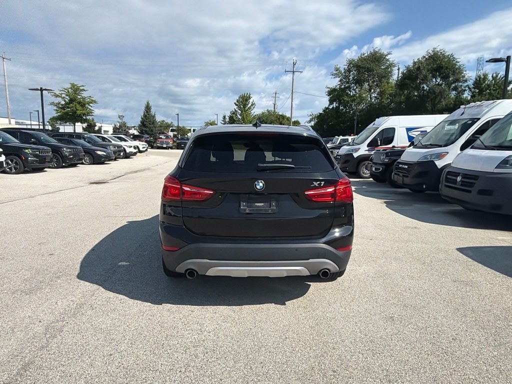 Used 2016 Black BMW xDrive28i image 4