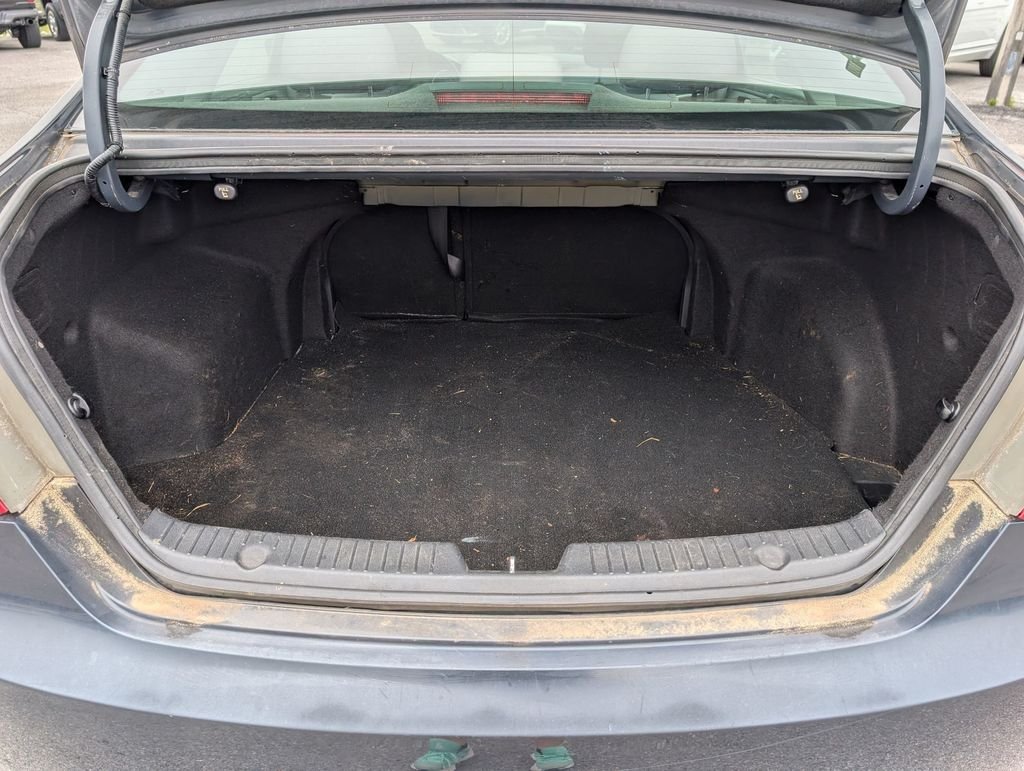 Used 2013 Blue Hyundai GLS image 26