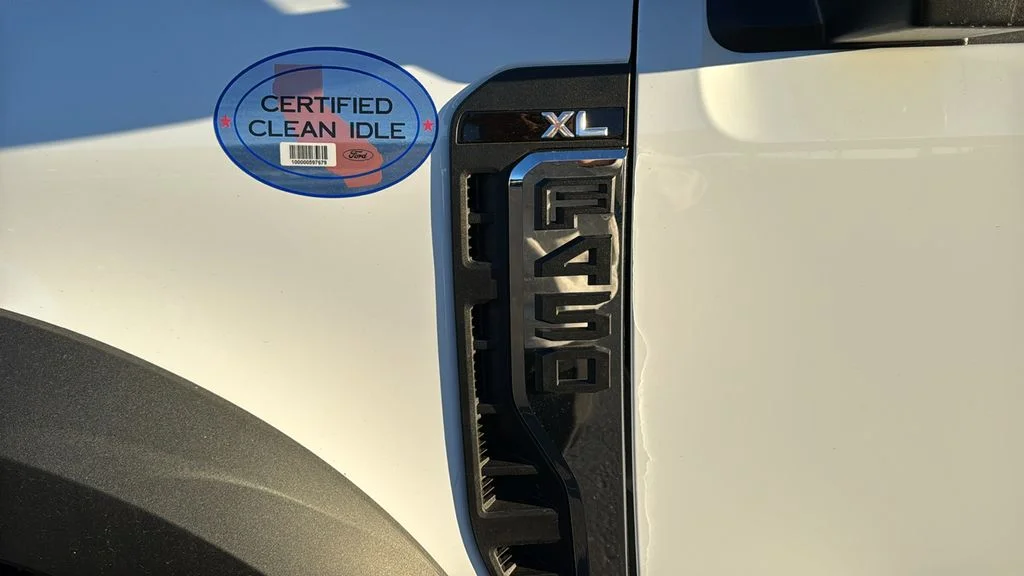 New 2026 Oxford White Ford F-450® XL image 5