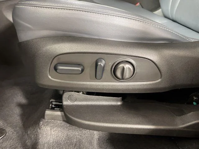 Used 2024 Ebony Twilight Metallic Buick Essence image 14
