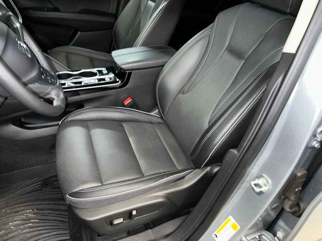 Used 2023 Moonstone Gray Metallic Buick Essence image 5