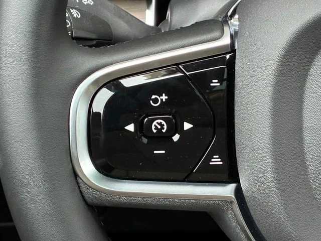 New 2026 Onyx Black Volvo Ultra image 11