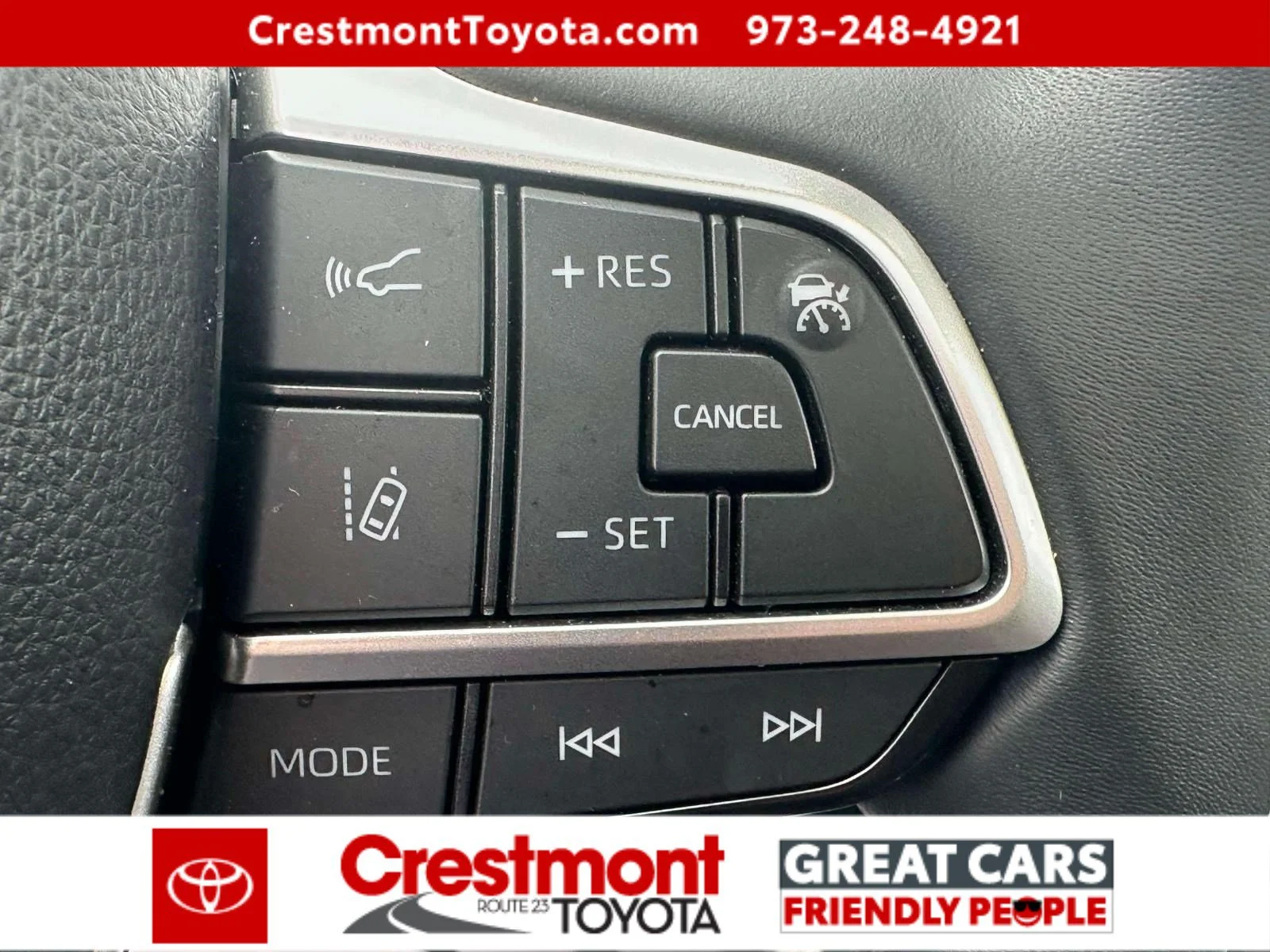 Used 2025 Heavy Metal Toyota XLE image 20