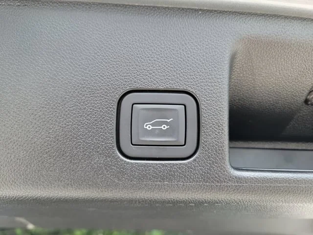 2024 Chevrolet Equinox EV RS - Photo 16