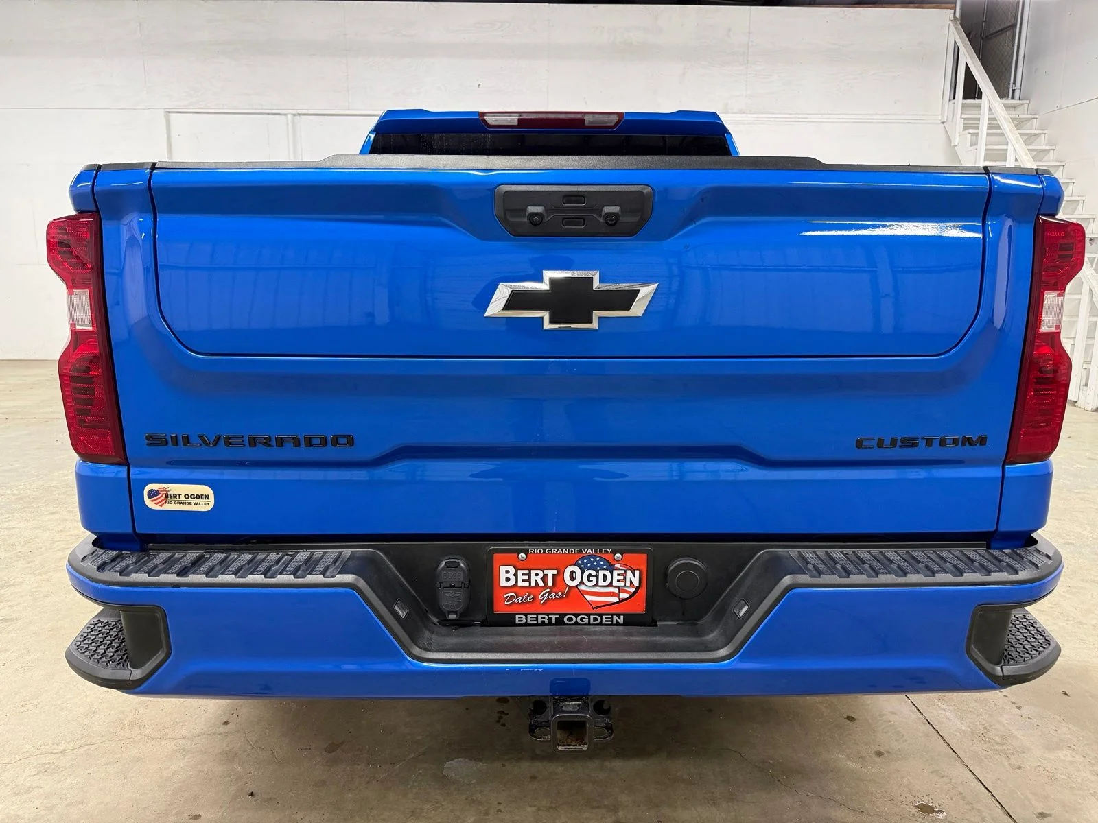 Used 2025 Blue Chevrolet Custom image 7