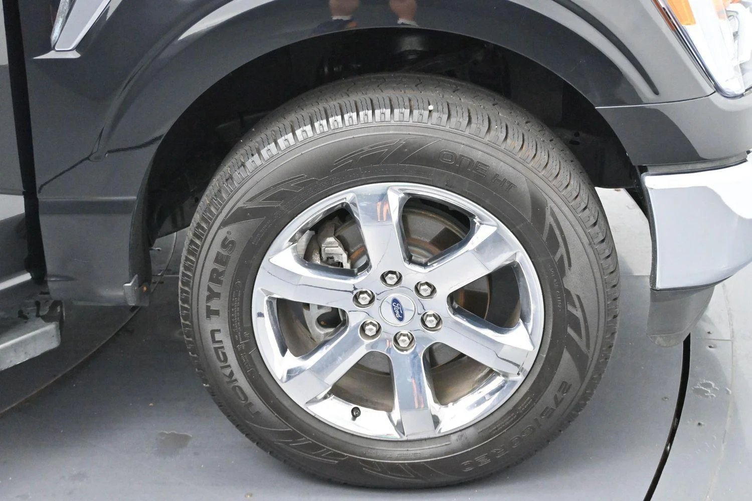 Used 2023 Black Ford XL image 34