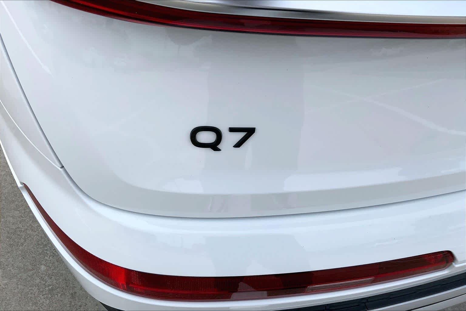 Used 2025 Carrara White Audi Premium Plus image 10