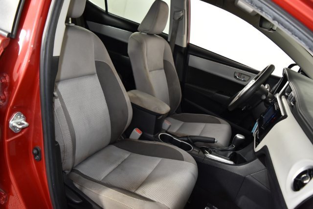 2019 Toyota Corolla LE - Photo 31