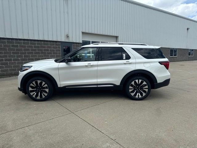 New 2026 Star White Metallic Tri-Coat Ford Platinum™ image 9