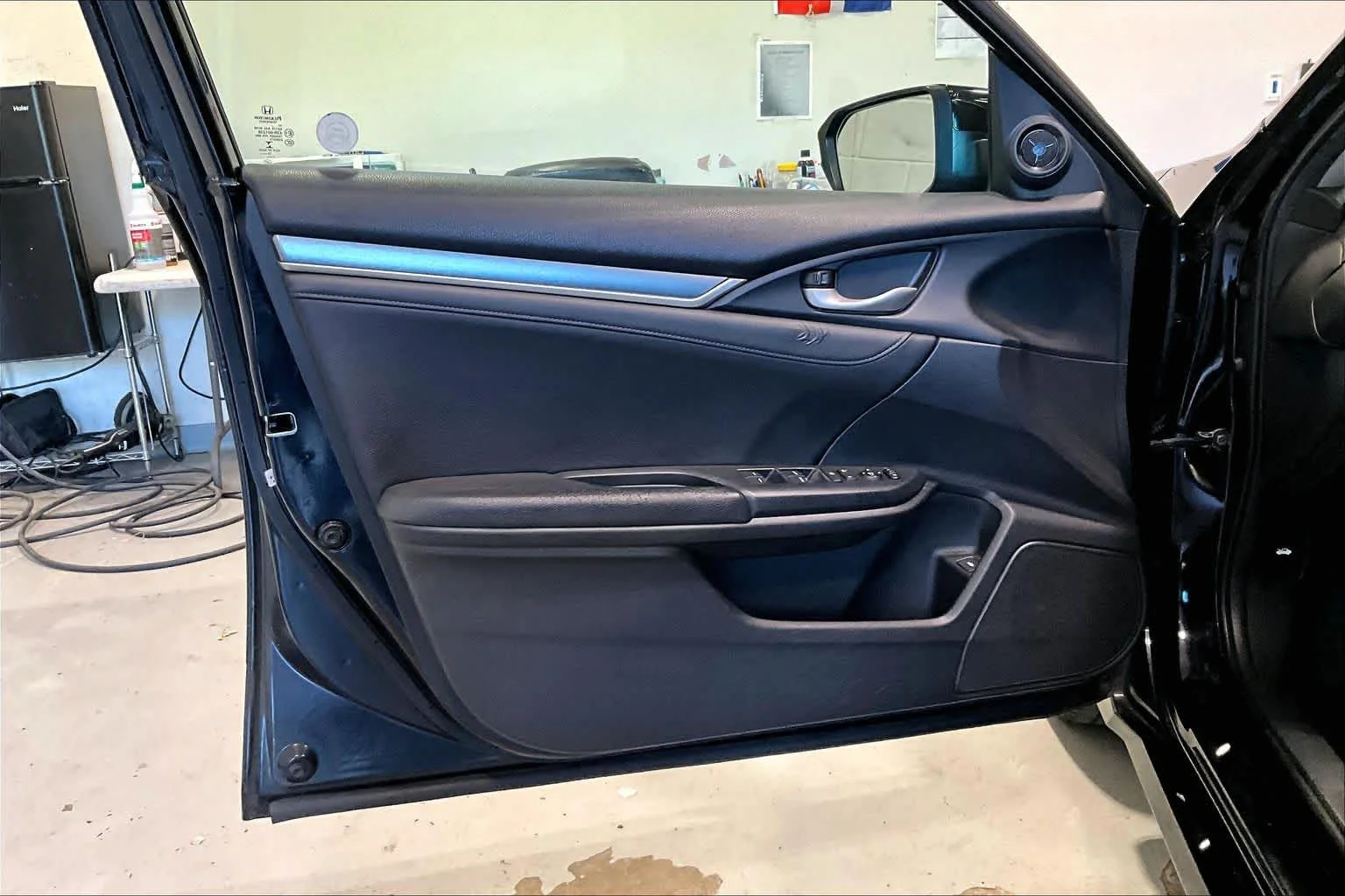 Used 2016 Crystal Black Pearl Honda EX-L image 20