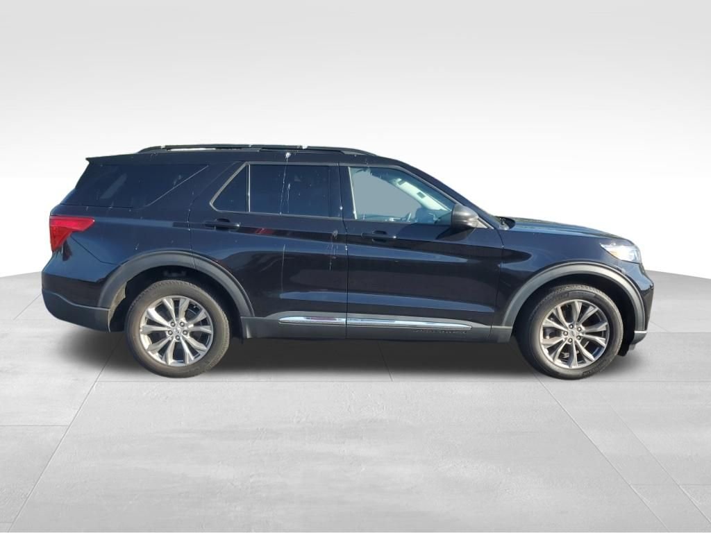 Used 2022 Black Ford XLT image 10