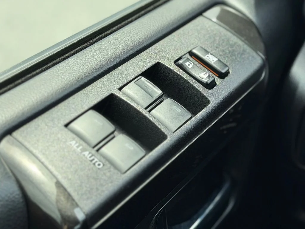 Used 2020 Gray Toyota Venture image 25