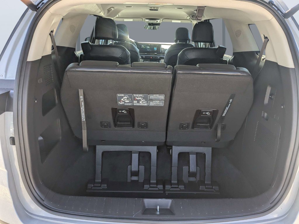 Used 2024 White Kia EX image 17