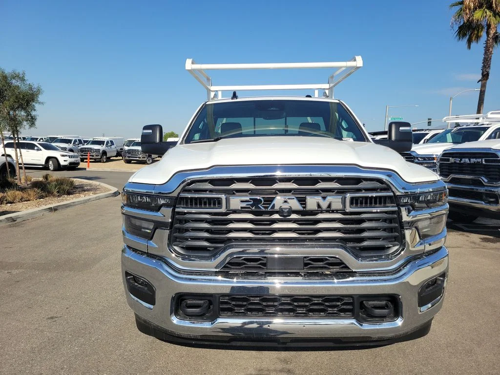 New 2026 Bright White Clear-Coat Exterior Paint RAM Tradesman image 9