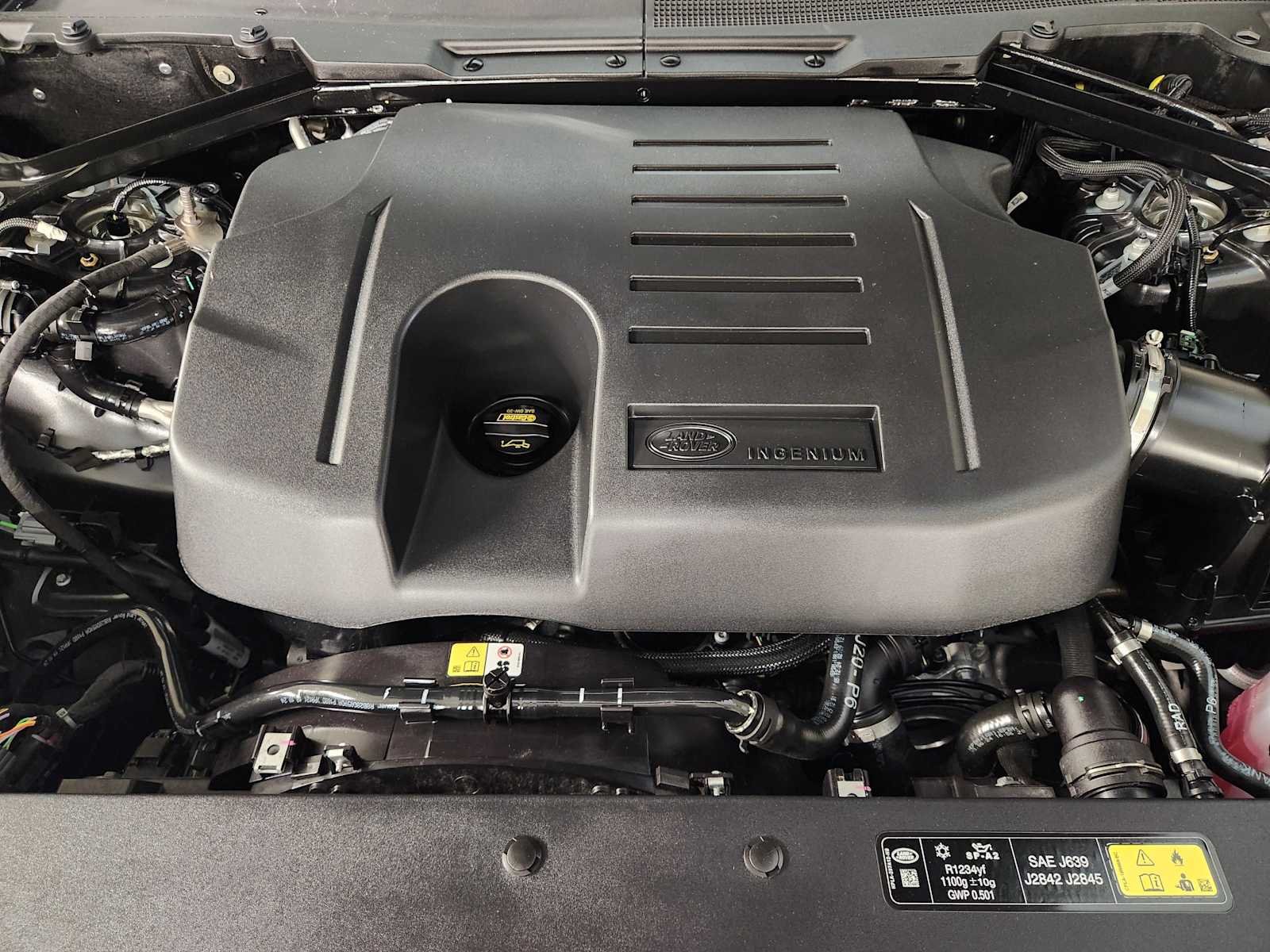 2025 Land Rover Defender X-Dynamic SE - Photo 56